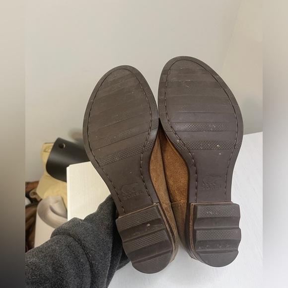 Sorel Lolla II Cut Out Bootie in Nuebuck Tan 9 - Picture 11 of 13